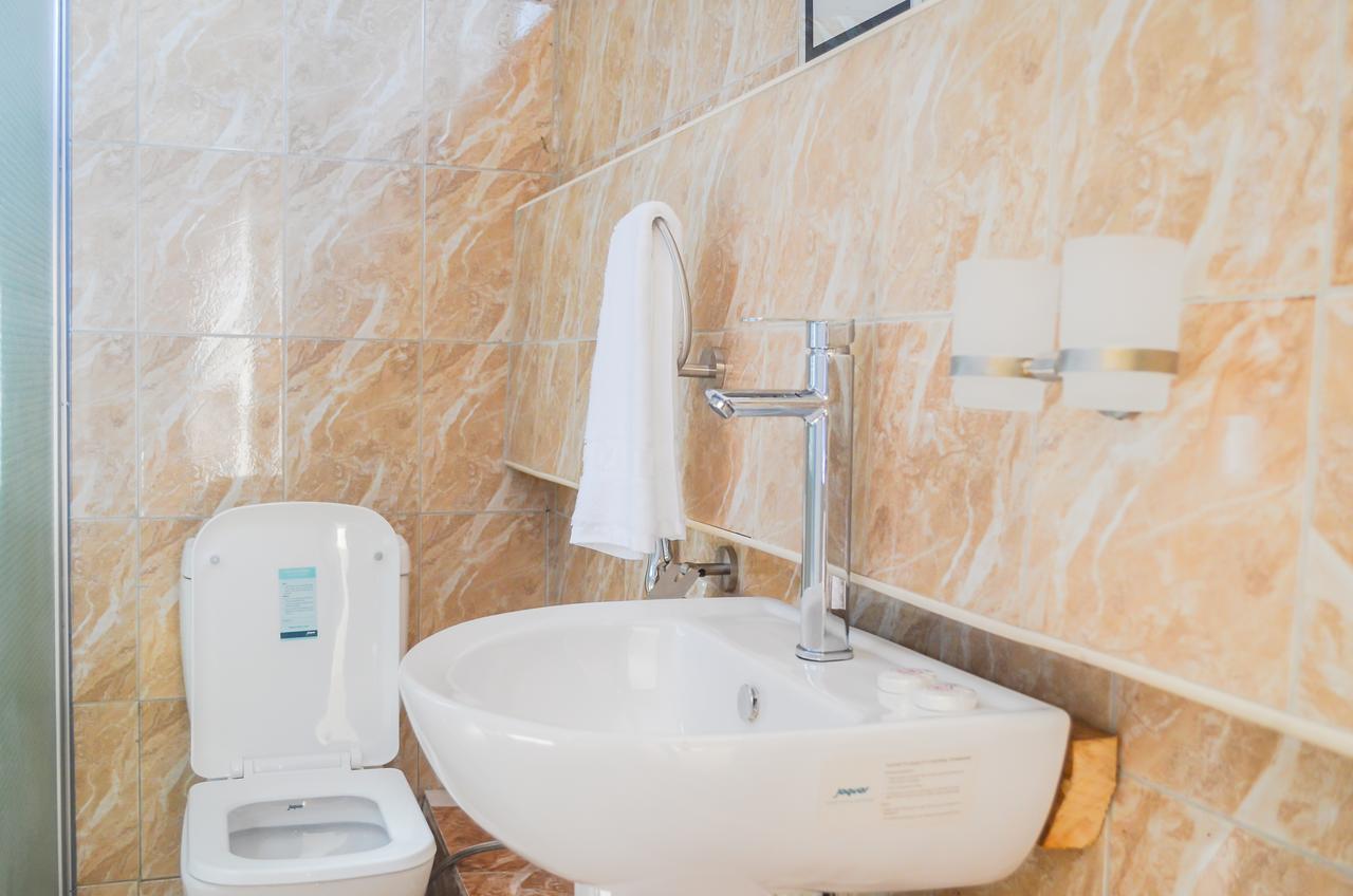 Igar Plaza Hotel Jinja Zewnętrze zdjęcie